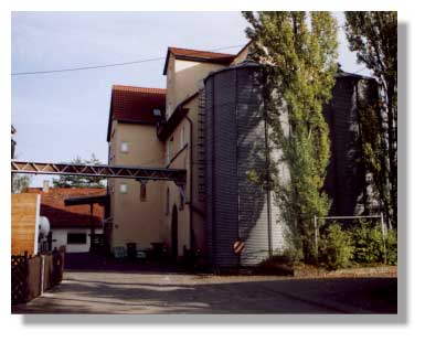 hennig03a.jpg